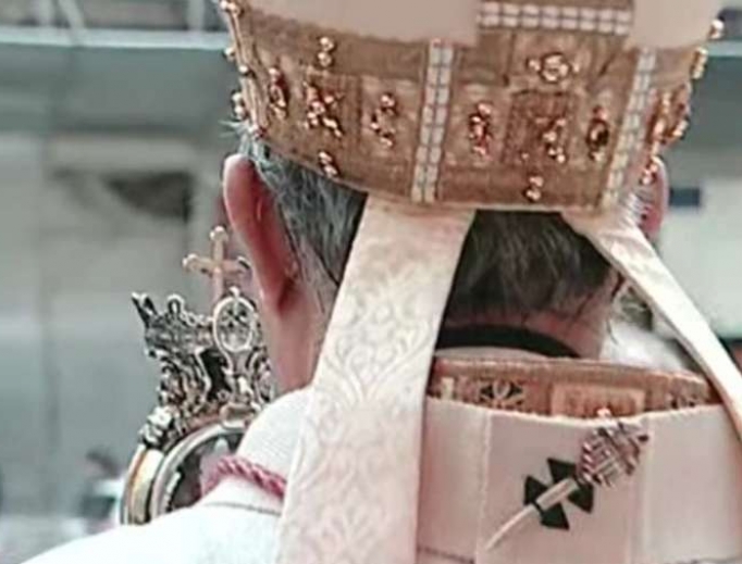 The Archbishop of Naples blesses the city with St. Januarius' liquefied blood.