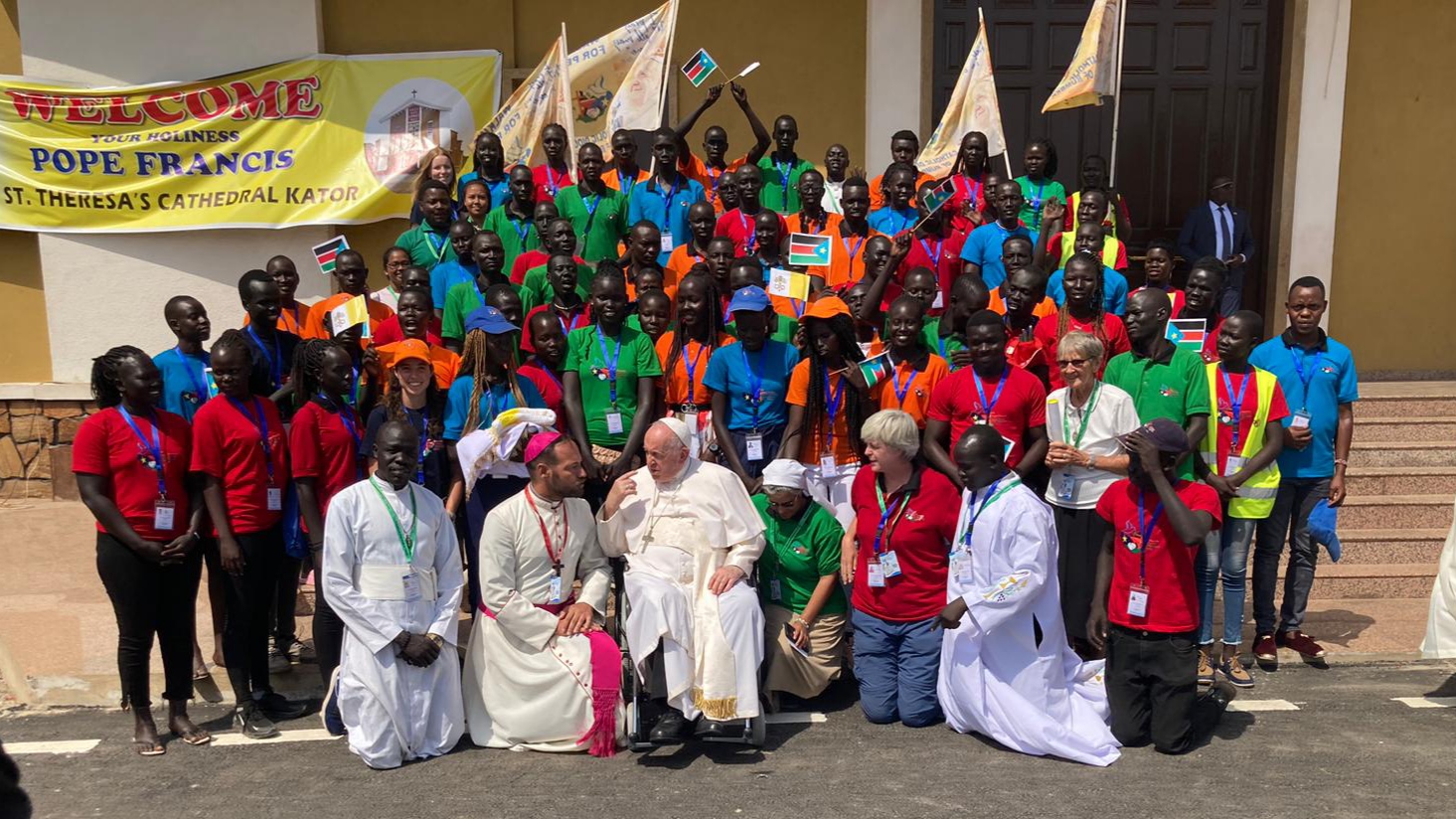 Walking pilgrimage 2023 group with Pope Francis in South Sudan